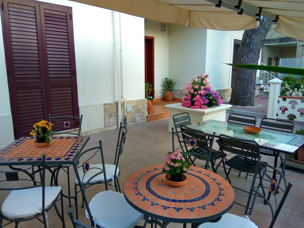 Le Camelie Bed & Breakfast Marina di Ginosa Eksteriør bilde