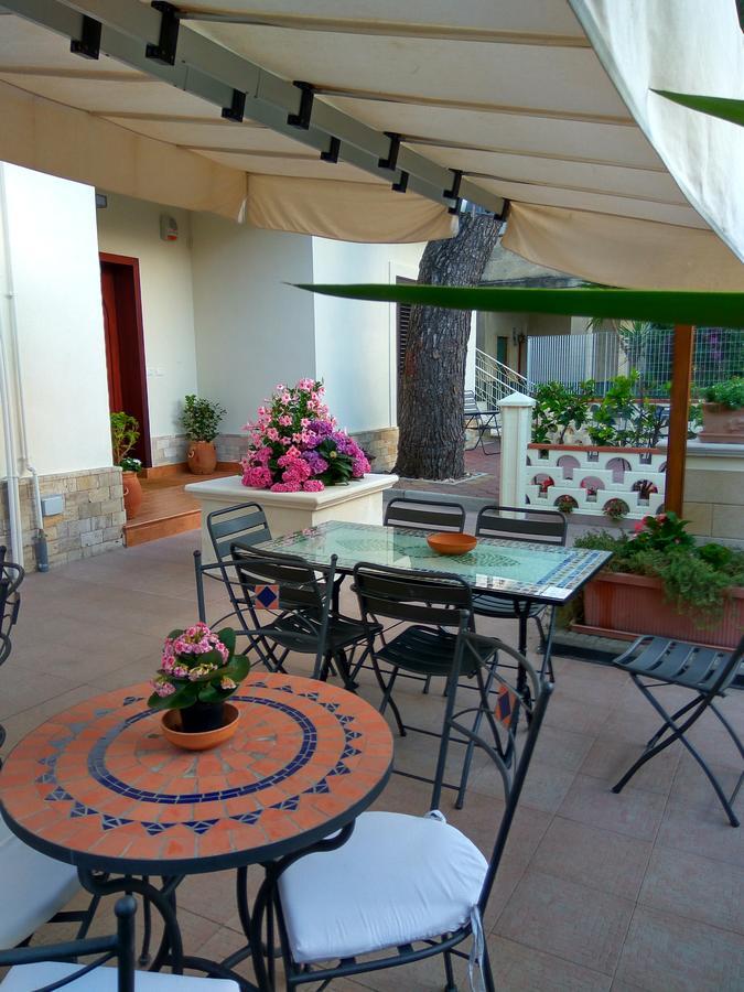 Le Camelie Bed & Breakfast Marina di Ginosa Eksteriør bilde