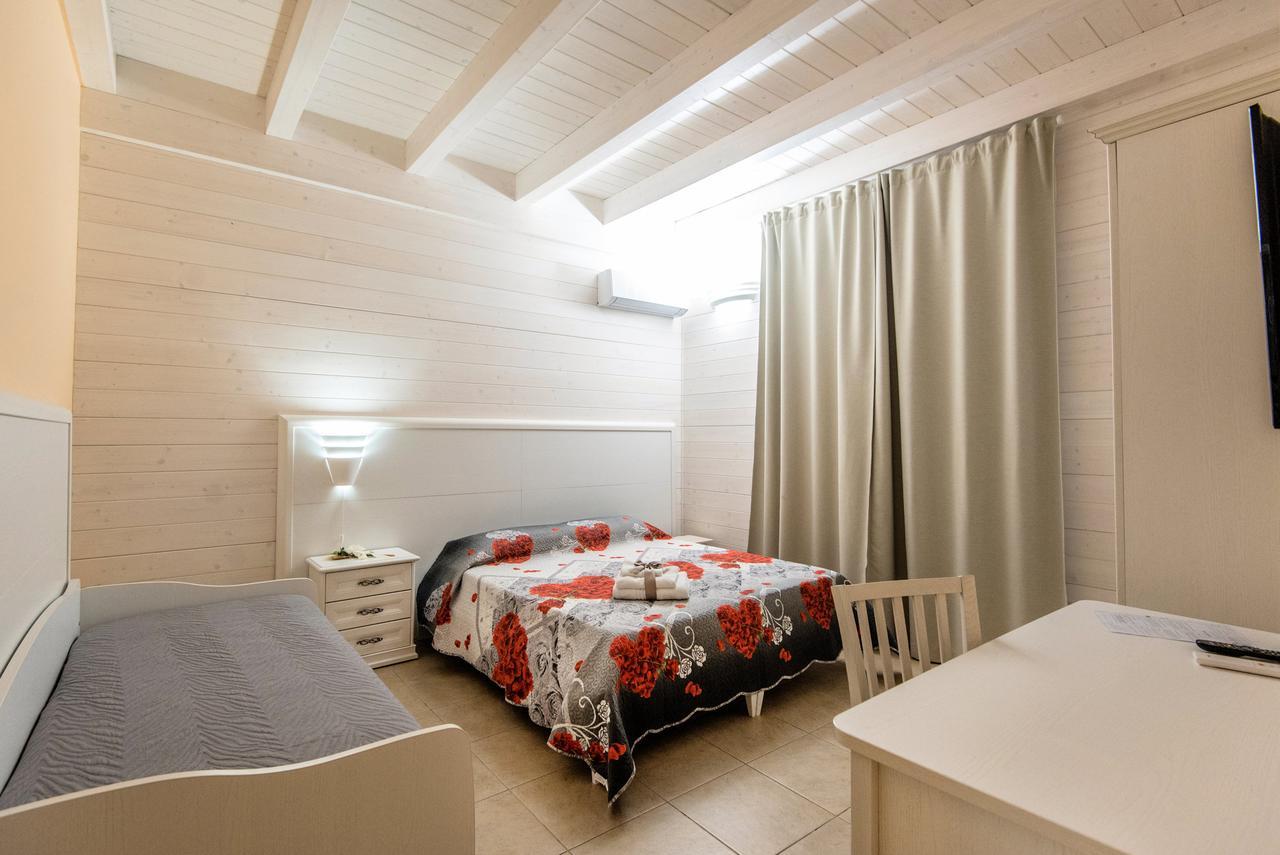 Le Camelie Bed & Breakfast Marina di Ginosa Eksteriør bilde